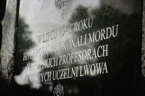 Pomnik upamiętniajacy profesorów lwowskich